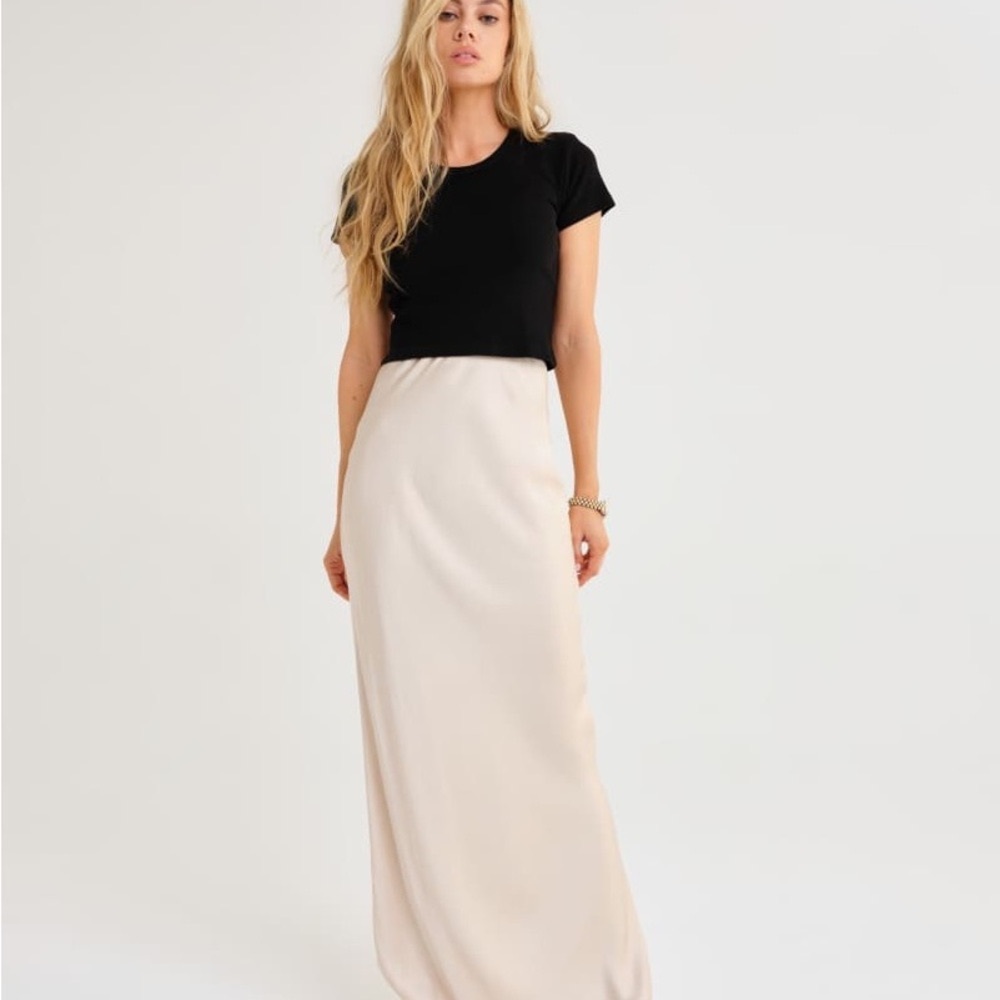 Black Rumored super soft brushed cotton Women's stretch crop T shirt, Med